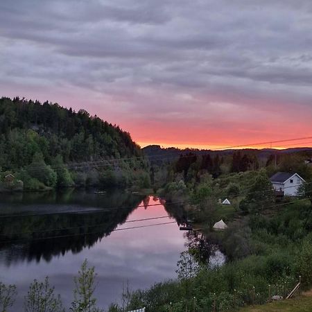 Glamping On Idyllic Lake, Paddle Boards & Rowboat ポールスグルン エクステリア 写真
