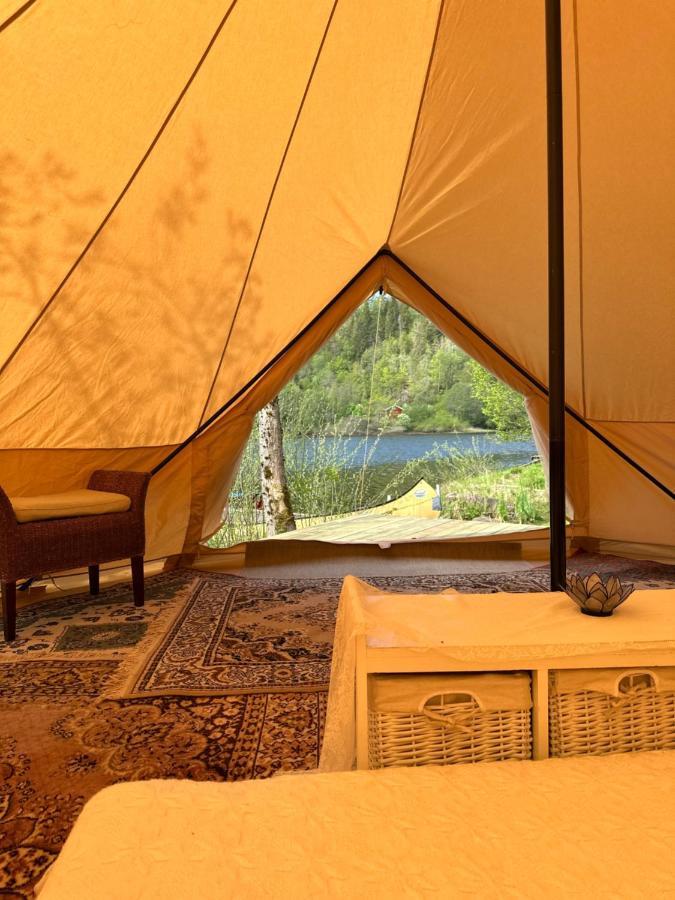 Glamping On Idyllic Lake, Paddle Boards & Rowboat ポールスグルン エクステリア 写真