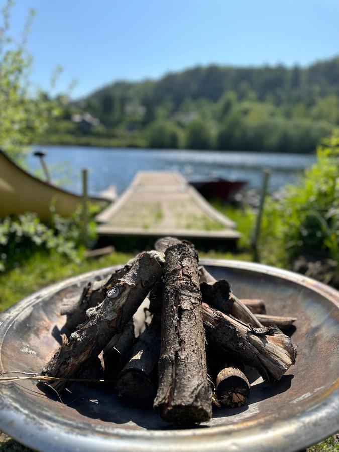 Glamping On Idyllic Lake, Paddle Boards & Rowboat ポールスグルン エクステリア 写真