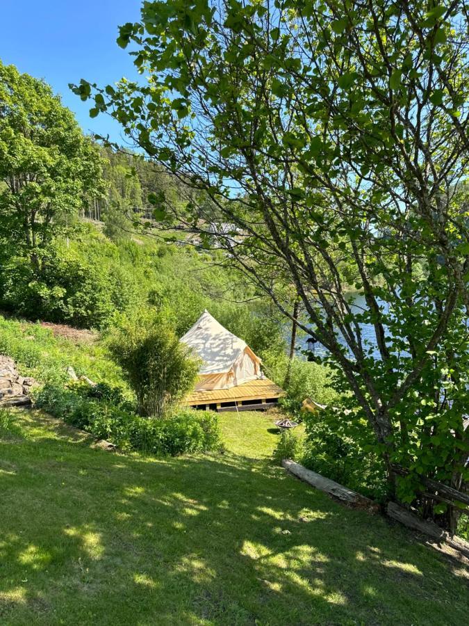 Glamping On Idyllic Lake, Paddle Boards & Rowboat ポールスグルン エクステリア 写真