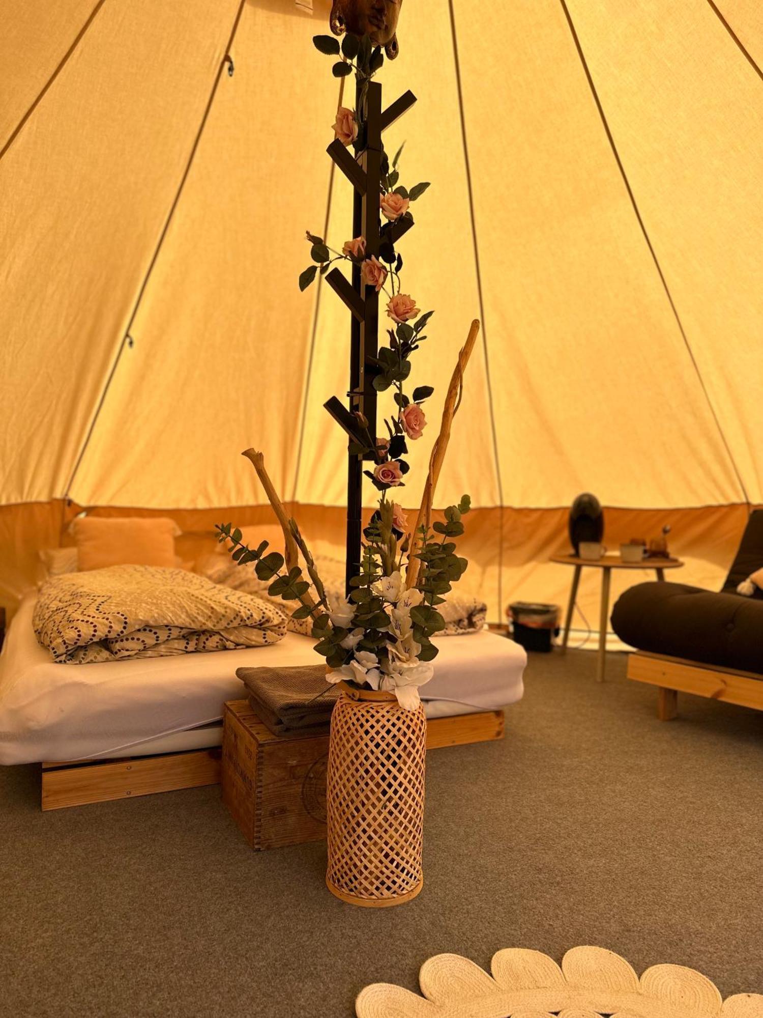 Glamping On Idyllic Lake, Paddle Boards & Rowboat ポールスグルン エクステリア 写真