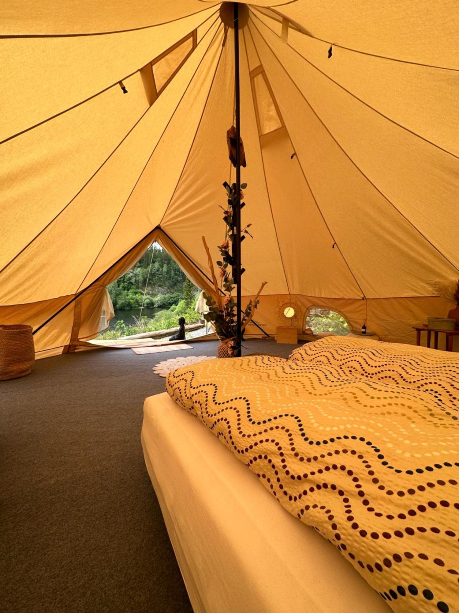 Glamping On Idyllic Lake, Paddle Boards & Rowboat ポールスグルン エクステリア 写真