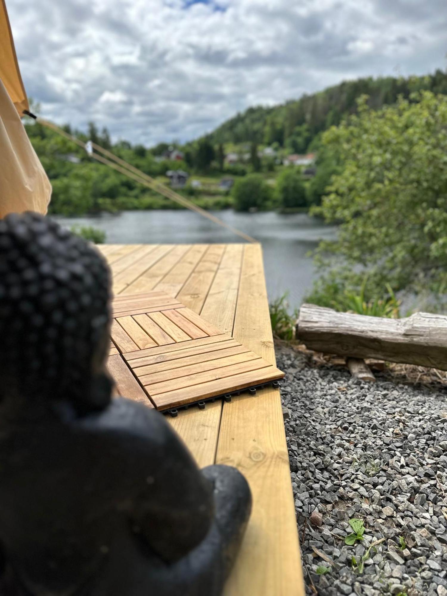 Glamping On Idyllic Lake, Paddle Boards & Rowboat ポールスグルン エクステリア 写真